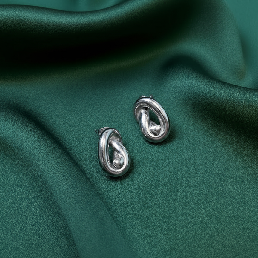 Aria Knot Studs - Silver